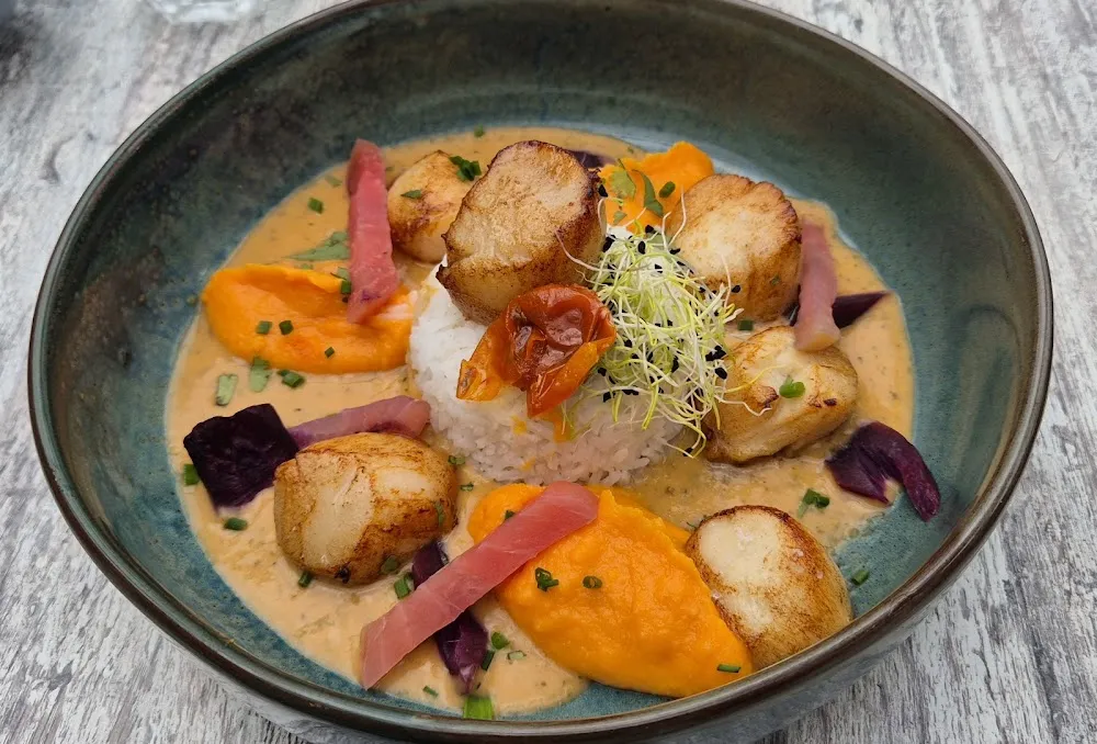 Noix de Saint Jacques Sauce Homard